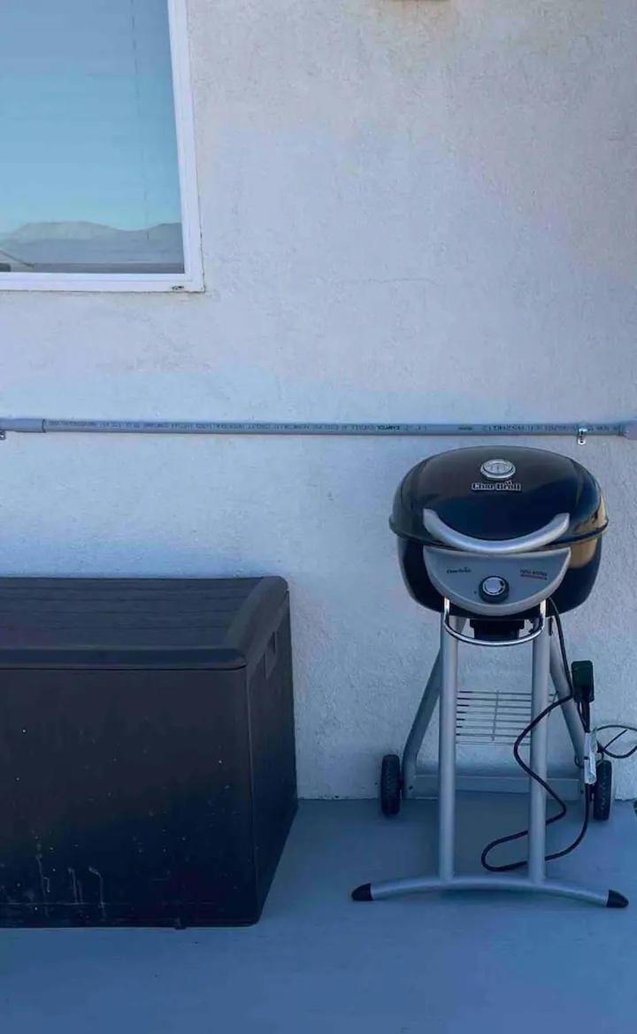 Serene Modern Home Backdoor With Great Wifi, Games, Movies, Patio Seating And Bbq Easy Access To North Joshua Tree National Park In 10 Minutes Twentynine Palms Ngoại thất bức ảnh